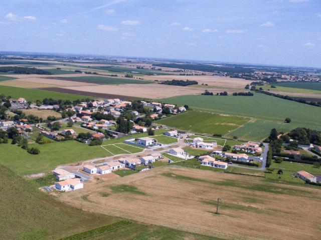 Terrain vente à Fontenay-le-Comte, La Bretonnière