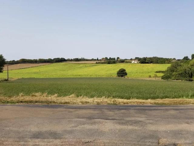 Terrain vente à Nevers, La Fermeté