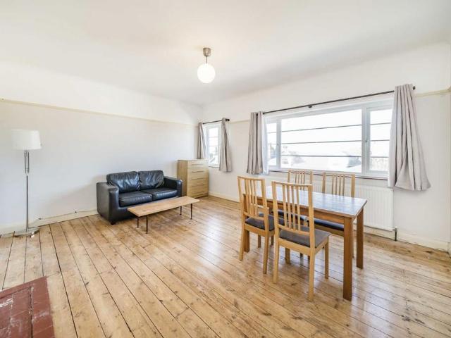 Apartment for rent in Balham, Greater London