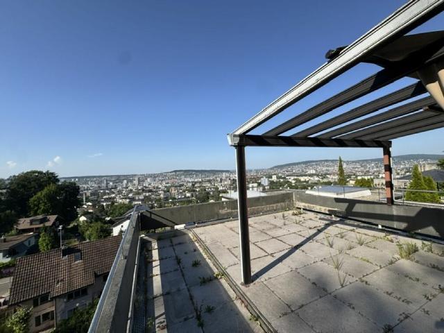 Terrassenwohnung kaufen in Einigen, Zürich