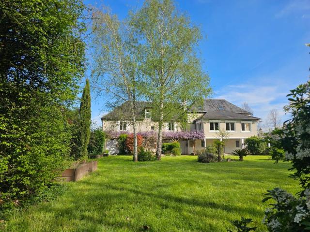 Château vente à Sarlat-la-Canéda, Terrasson-lavilledieu