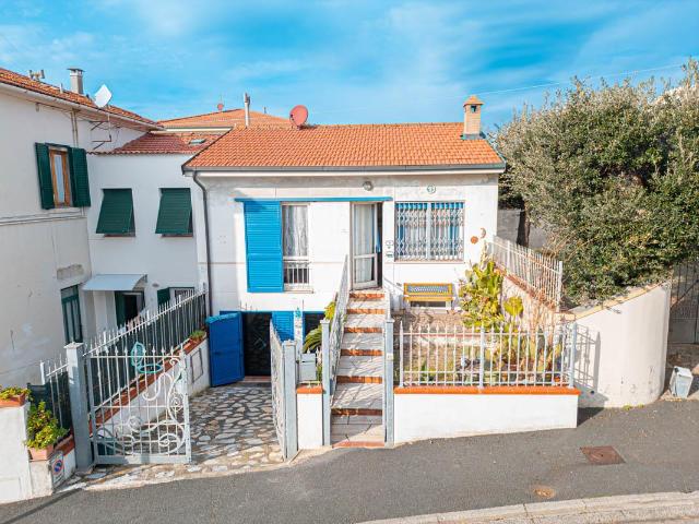 Casa in vendita a Il Fondino, Rosignano Marittimo