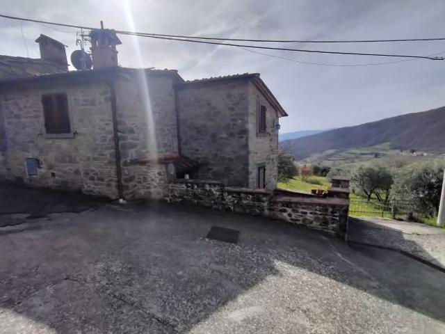 Appartamento in vendita a Chitignano, Toscana