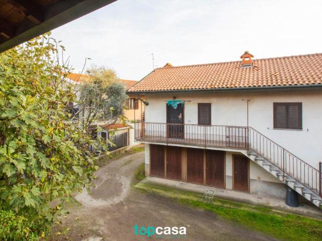 Villa Indipendente in vendita a Busto Arsizio, Lombardia