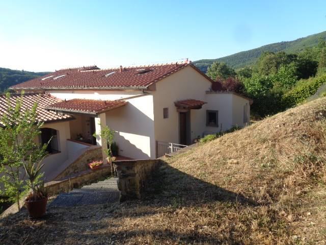 Villa Indipendente in vendita a Palazzo Del Pero, Toscana