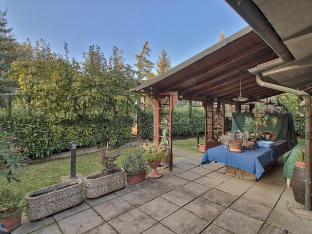 Villa Indipendente in vendita a Palazzo Del Pero, Toscana
