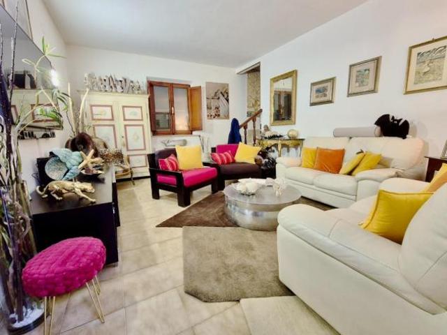 Villa Indipendente in vendita a Cascina, Toscana