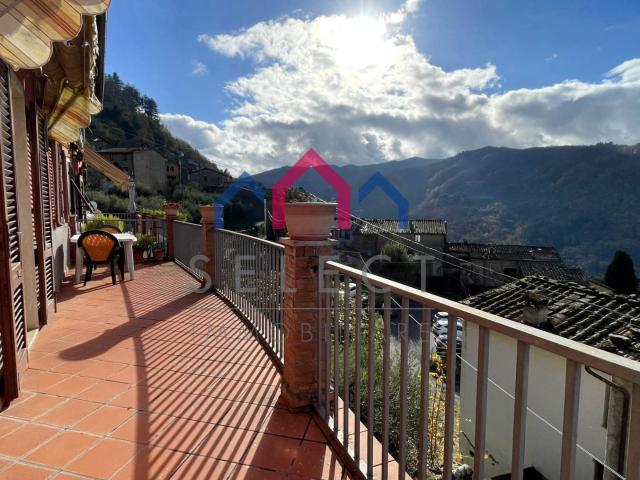 Villa Indipendente in vendita a Unione dei comuni Media Valle del Serchio, Benabbio