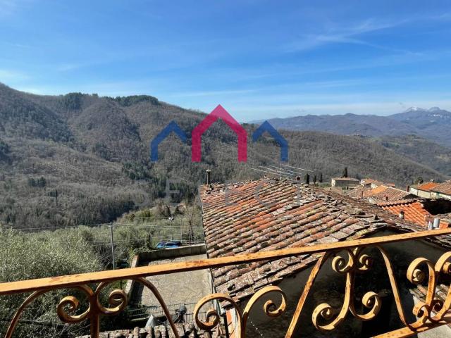 Villa Indipendente in vendita a Unione dei comuni Media Valle del Serchio, Benabbio