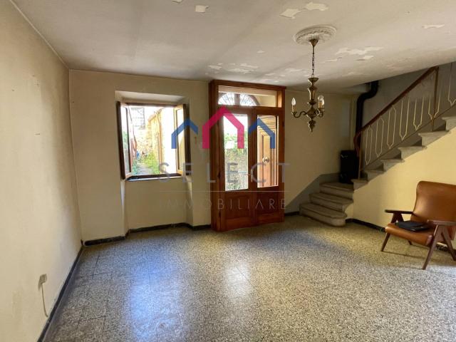 Villa Indipendente in vendita a Unione dei comuni Media Valle del Serchio, Toscana