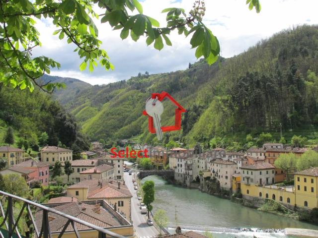 Villa Indipendente in vendita a Unione dei comuni Media Valle del Serchio, Ponte A Serraglio