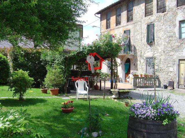 Villa Indipendente in vendita a Unione dei comuni Media Valle del Serchio, Borgo A Mozzano
