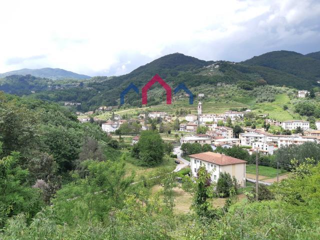 Villa Indipendente in vendita a Unione dei comuni Media Valle del Serchio, Borgo A Mozzano
