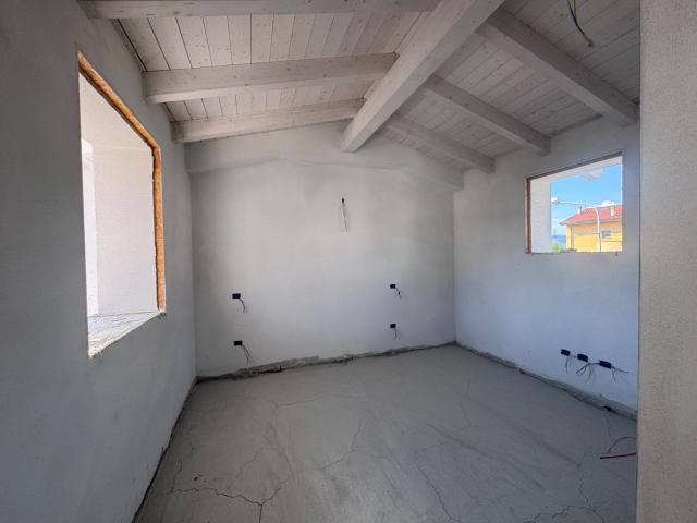 Villa Indipendente in vendita a Oltrarno, Calcinaia