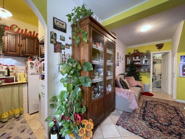 Villa Indipendente in vendita a Montebello, Camaiore