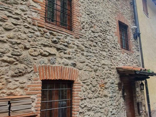 Villa Indipendente in vendita a Montebello, Camaiore