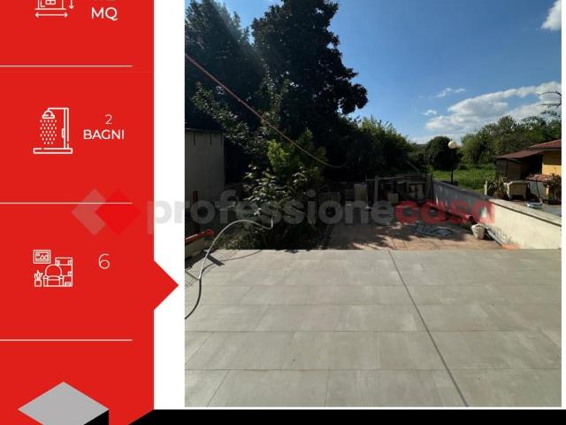 Casa in vendita a La Villa, Campi Bisenzio
