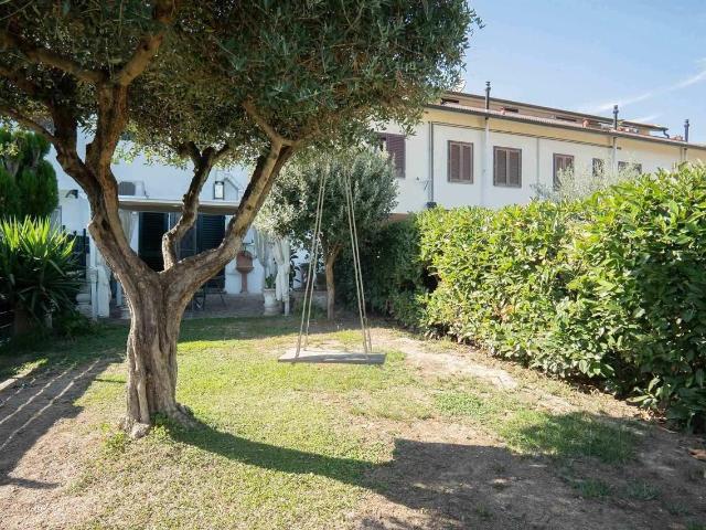 Villa Indipendente in vendita a Prataccio, Campi Bisenzio
