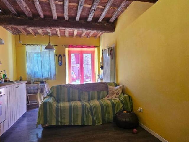 Villa Indipendente in vendita a Parezzana, Capannori