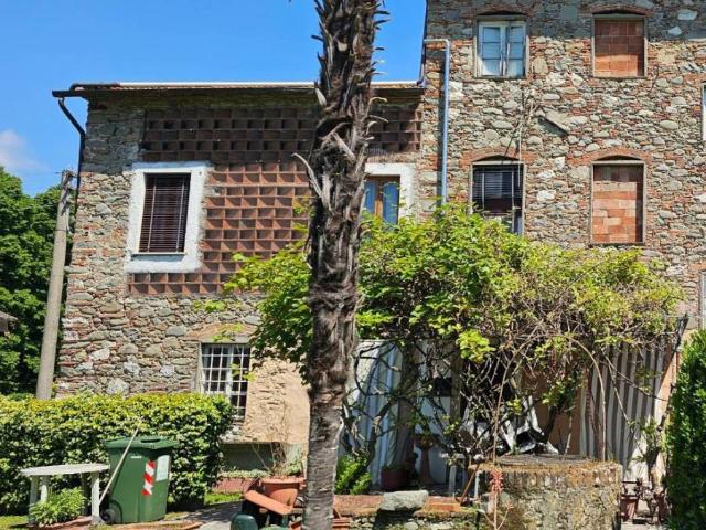 Villa Indipendente in vendita a Capannori, Toscana