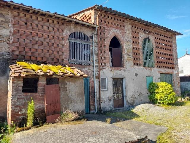 Villa Indipendente in vendita a Capannori, Toscana