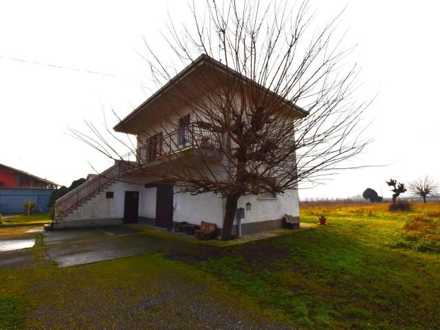 Villa Indipendente in vendita a Capriolo, Lombardia