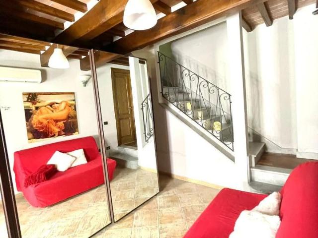 Villa Indipendente in vendita a Carrara, Toscana