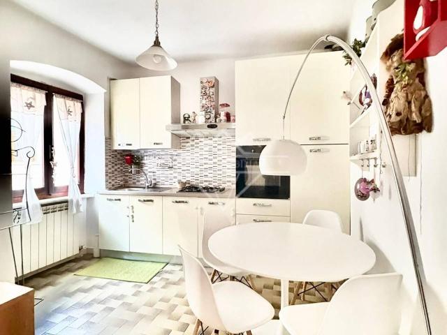 Villa Indipendente in vendita a Carrara, Toscana
