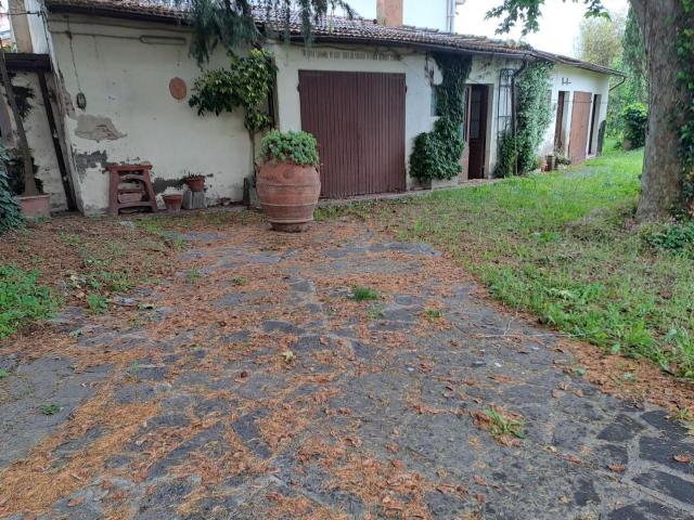 Villa Indipendente in vendita a San Prospero, Cascina