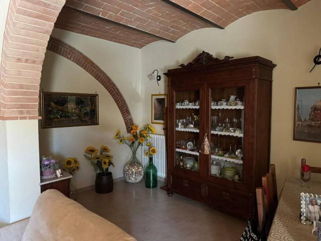 Villa Indipendente in vendita a San Frediano a Settimo, Cascina