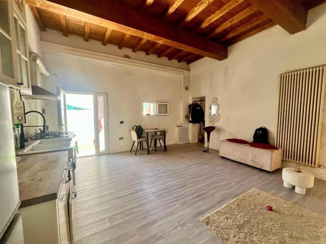Villa Indipendente in vendita a Cascina, Toscana