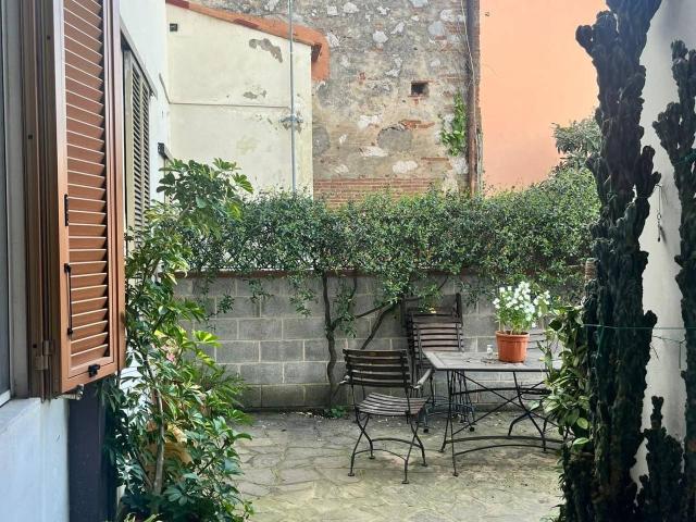 Villa Indipendente in vendita a Navacchio, Cascina