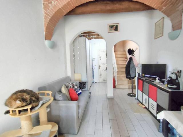 Villa Indipendente in vendita a San Frediano a Settimo, Cascina