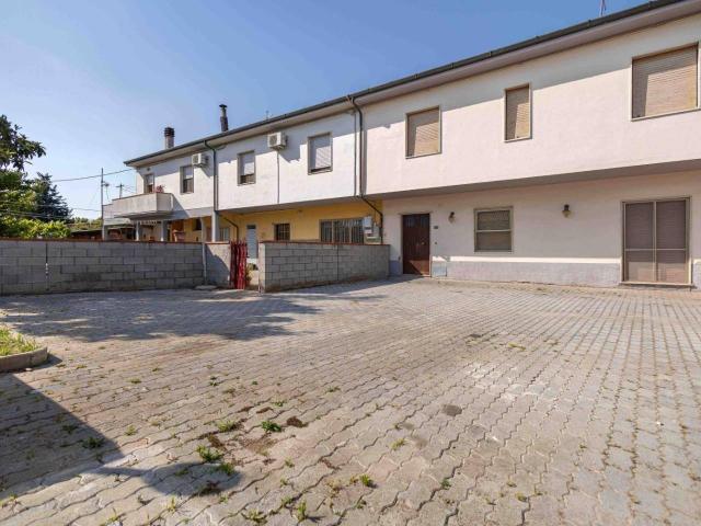 Villa Indipendente in vendita a San Giorgio a Bibbiano, Cascina