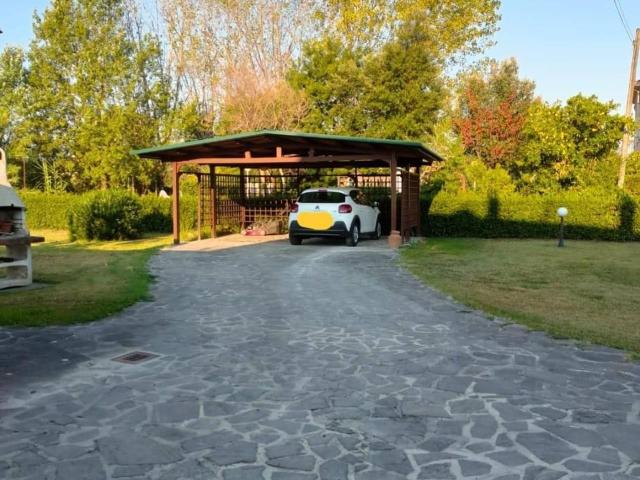 Villa Indipendente in vendita a San Frediano a Settimo, Cascina