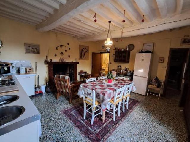 Villa Indipendente in vendita a Buti, Pisa