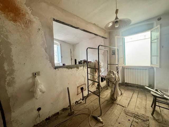 Villa Indipendente in vendita a Cerreta, Castelnuovo Magra
