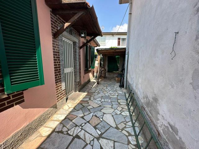 Villa Indipendente in vendita a Cerreta, Castelnuovo Magra