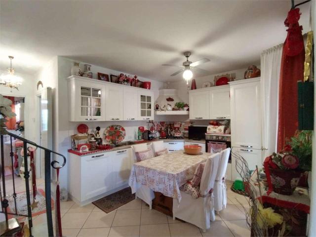 Villa Indipendente in vendita a Cerreta, Castelnuovo Magra