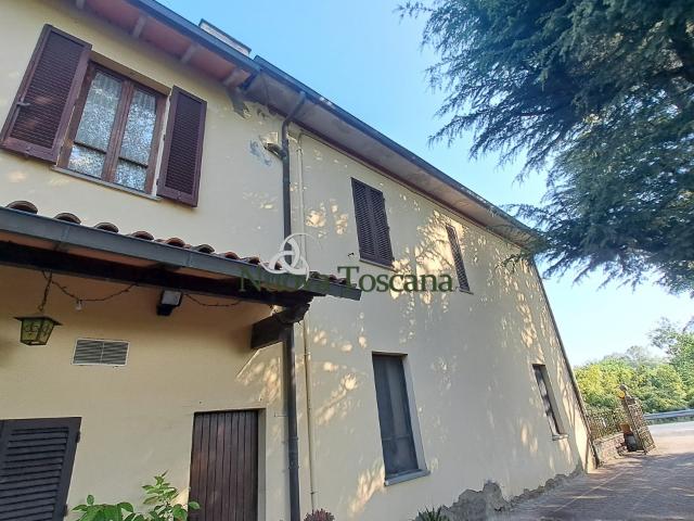 Villa Indipendente in vendita a Ponte Buriano, Palazzo Del Pero