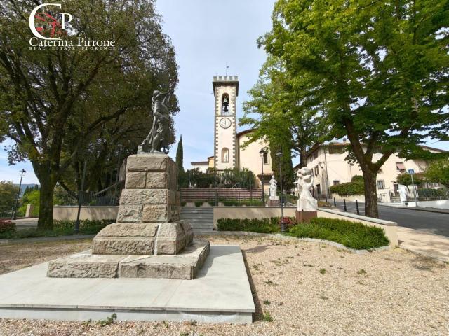 Villa Indipendente in vendita a San Cipriano-Santa Barbara-Cetinale, Montegonzi