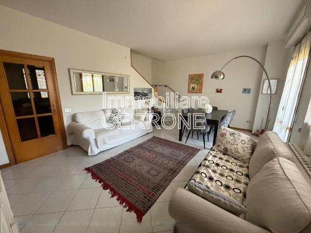 Villa Indipendente in vendita a Marina di Cecina, Cecina