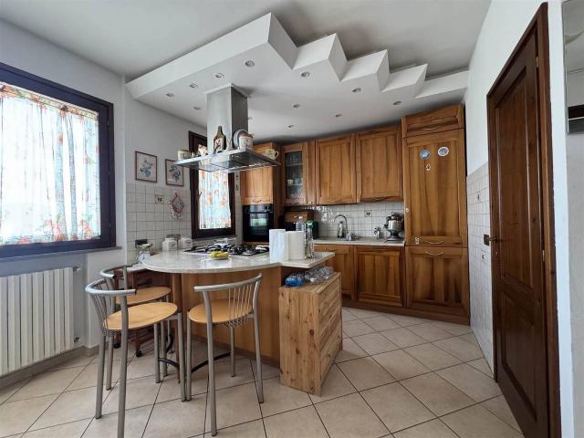 Villa Indipendente in vendita a Cecina, Toscana