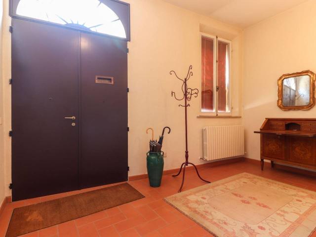 Villa Indipendente in vendita a Cento, Ferrara