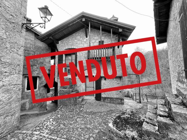Villa Indipendente in vendita a Clauzetto, Friuli-Venezia Giulia