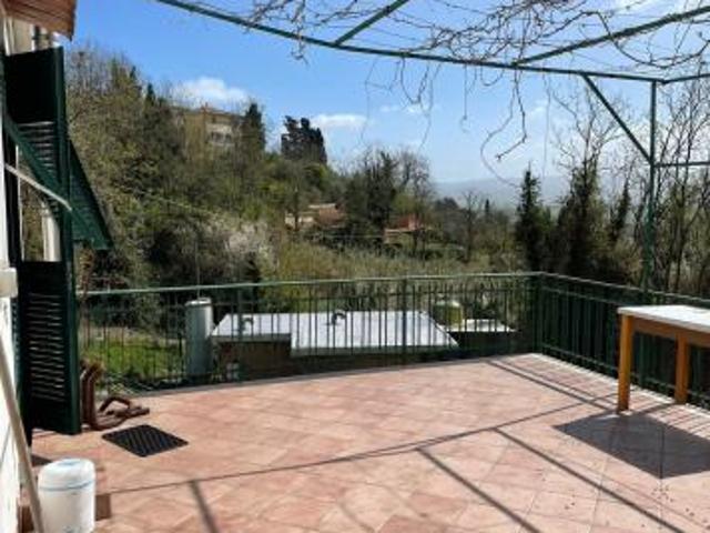 Villa Indipendente in vendita a Collesalvetti, Toscana
