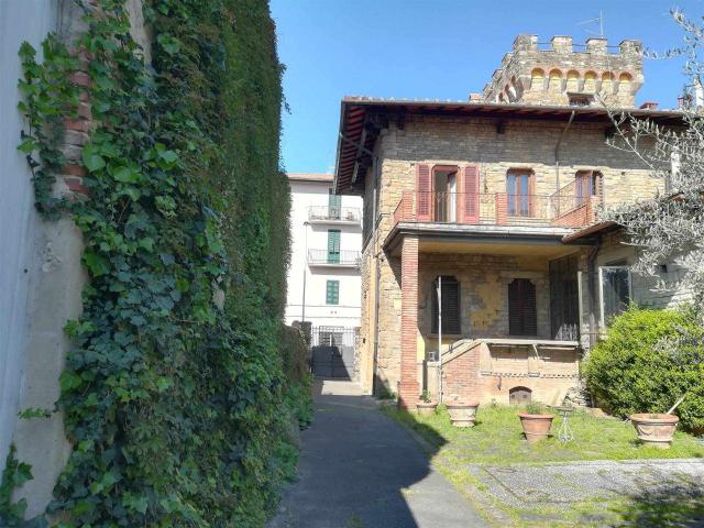 Villa Indipendente in vendita a Serpiolle, Firenze