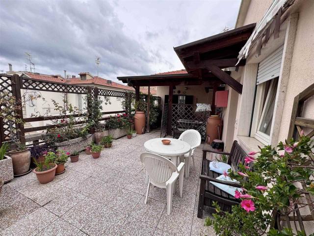 Villa Indipendente in vendita a Follonica, Toscana