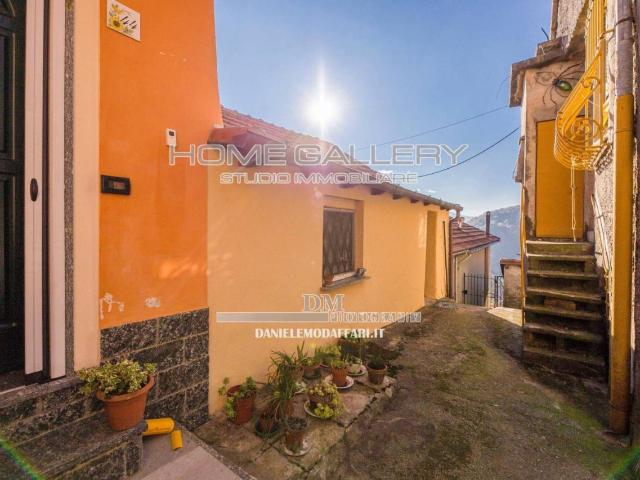 Villa Indipendente in vendita a Media Val Bisagno, Serra Riccò