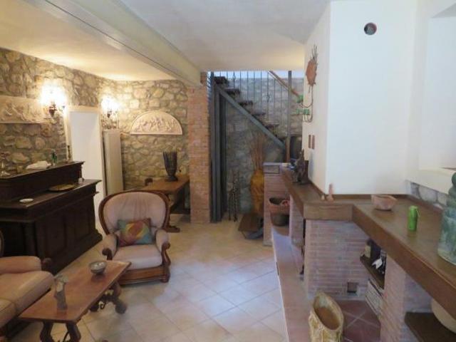 Villa Indipendente in vendita a Pontremoli, Toscana
